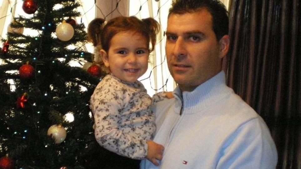 Συγκινεί ο πατέρας της 6χρονης Εύχαρις: «Προσπάθησε να αγκαλιάσει τη μαμά της, αλλά δεν πρόλαβε! Μας έδινε ζωή…»